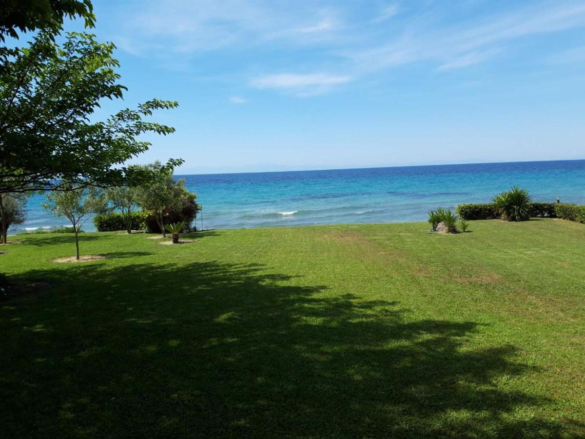 Villa 3Ω 尼尔斯吉尼 外观 照片