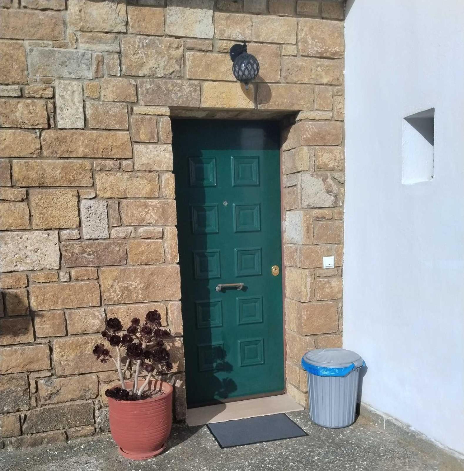 Villa 3Ω 尼尔斯吉尼 外观 照片