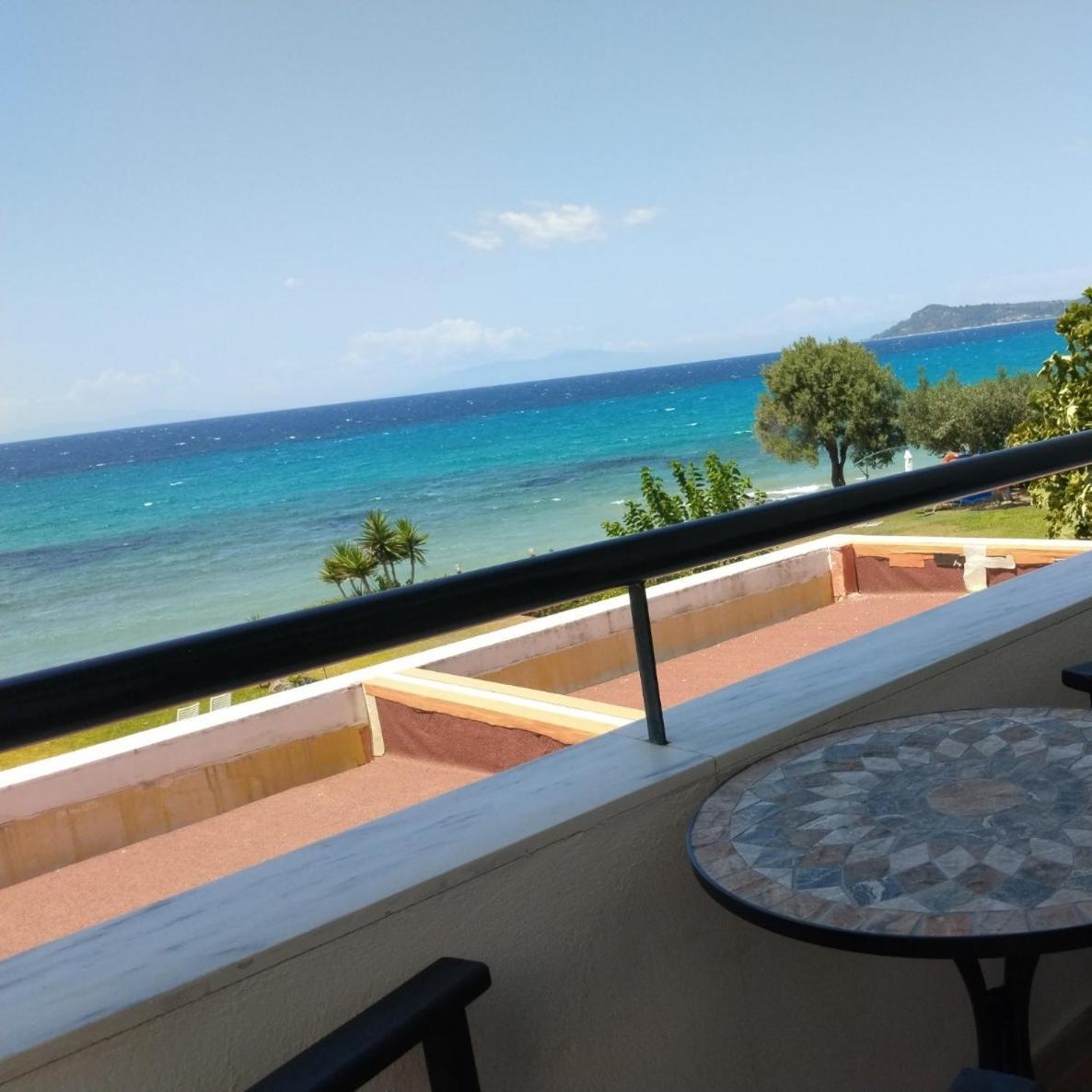 Villa 3Ω 尼尔斯吉尼 外观 照片